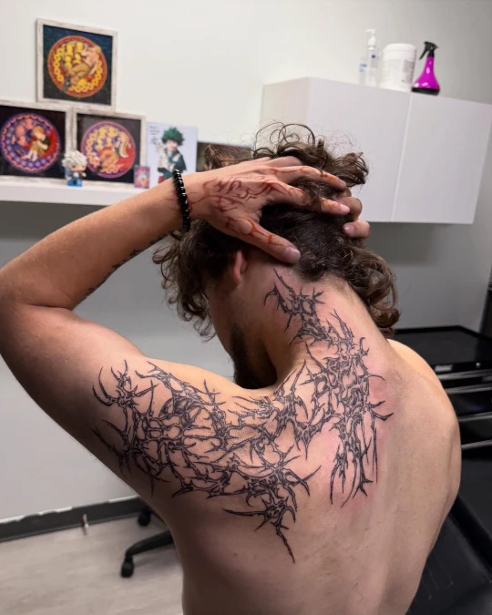 Abstract Organic Shoulder and Neck Growth