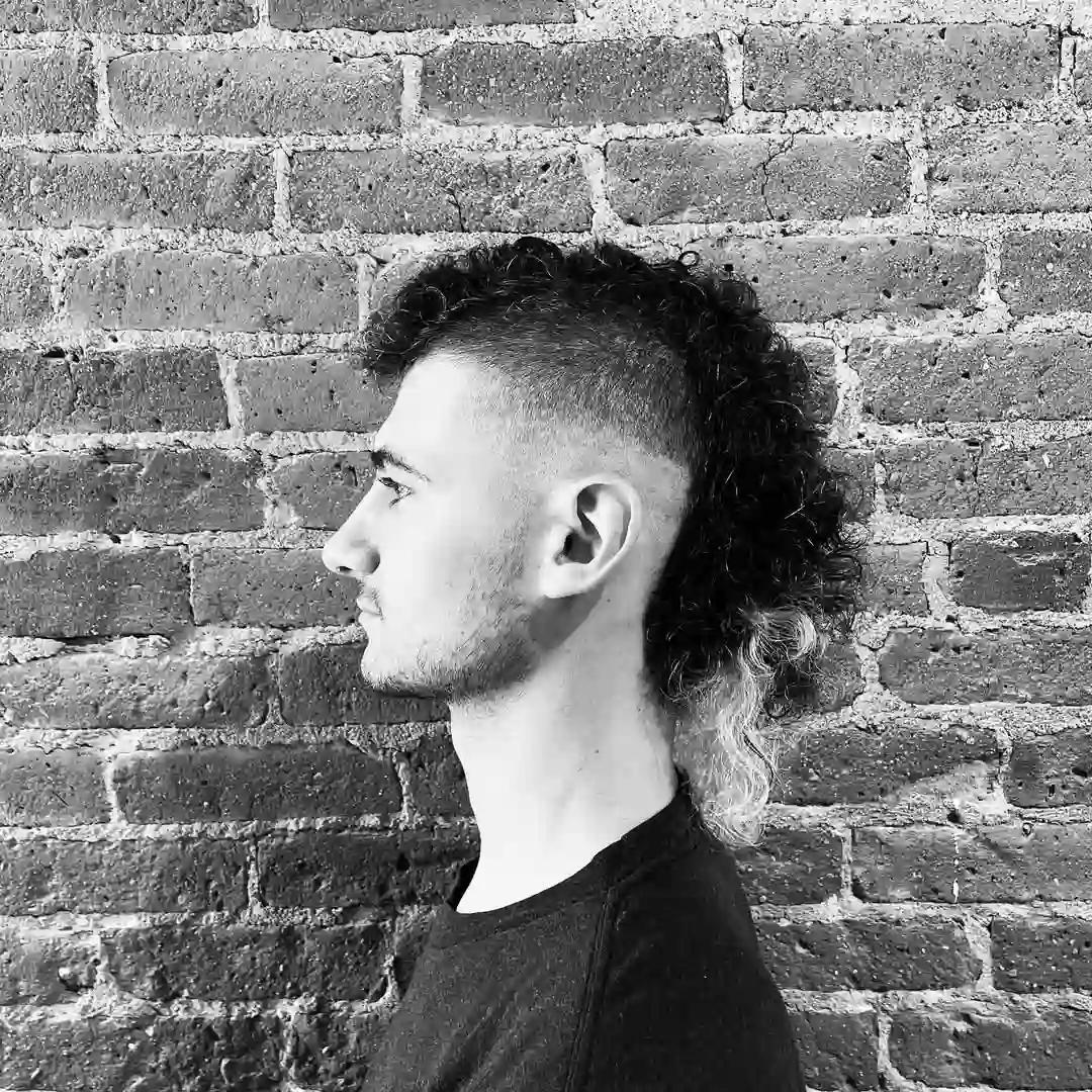 Curly Top Skullet with Undercut