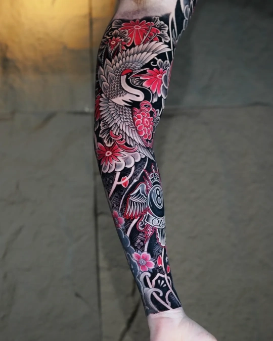 Graceful Crane And Crimson Blossom Sleeve