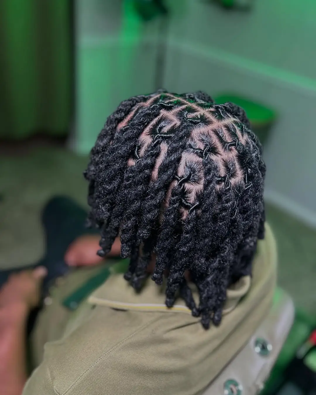 Grid Pattern Starter Locs
