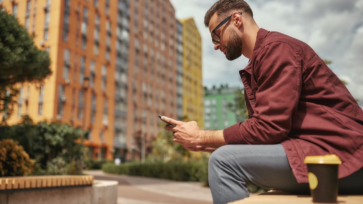 His Texting Is All Over the Place