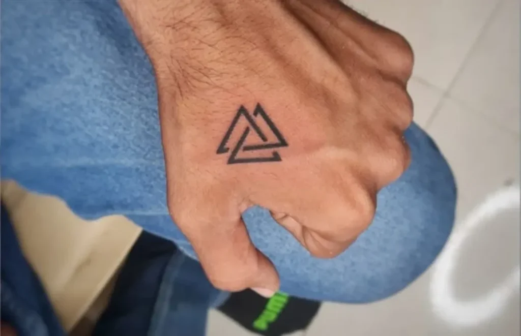 Interlocking Geometric Triangles