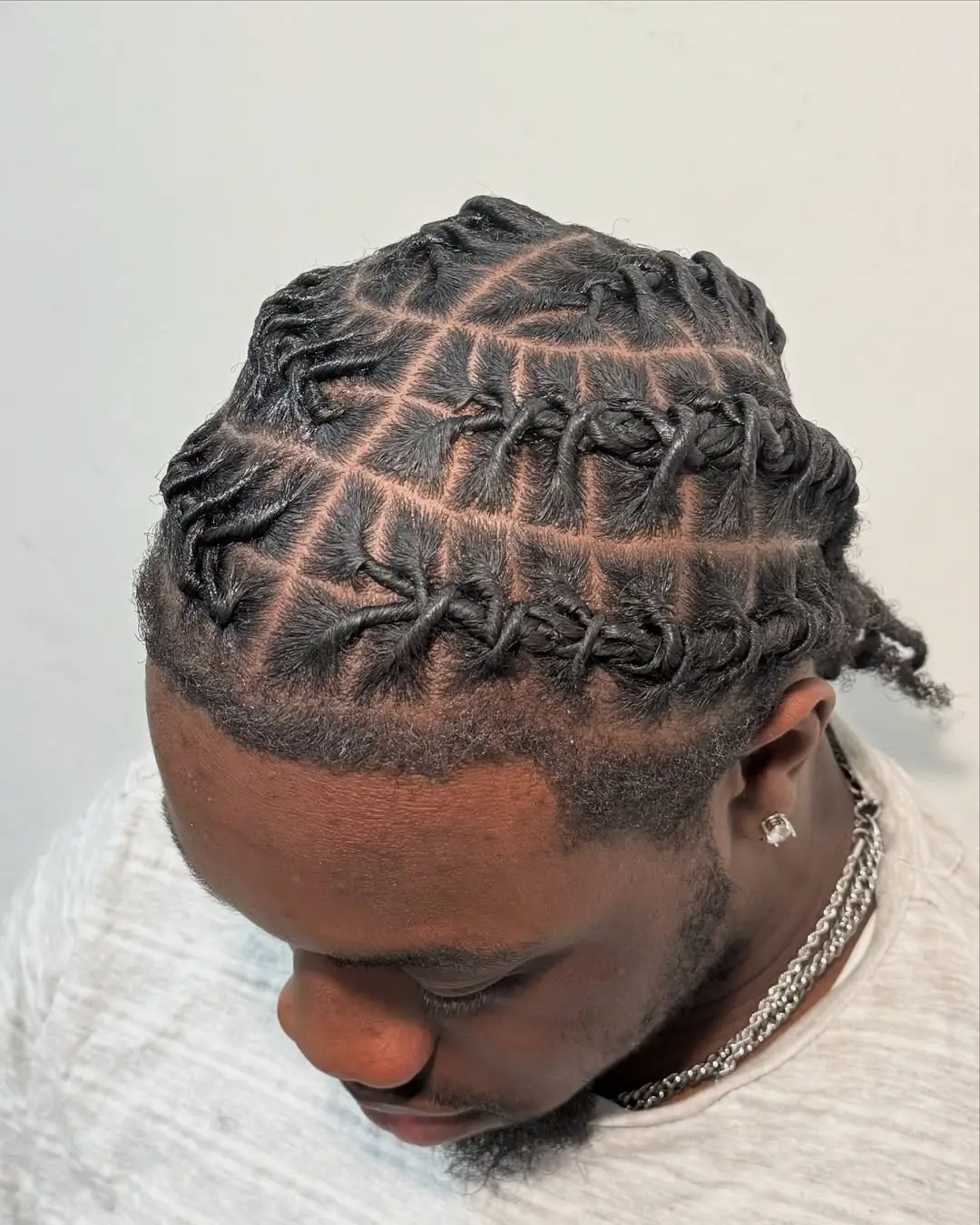 Intersecting Grid Twists