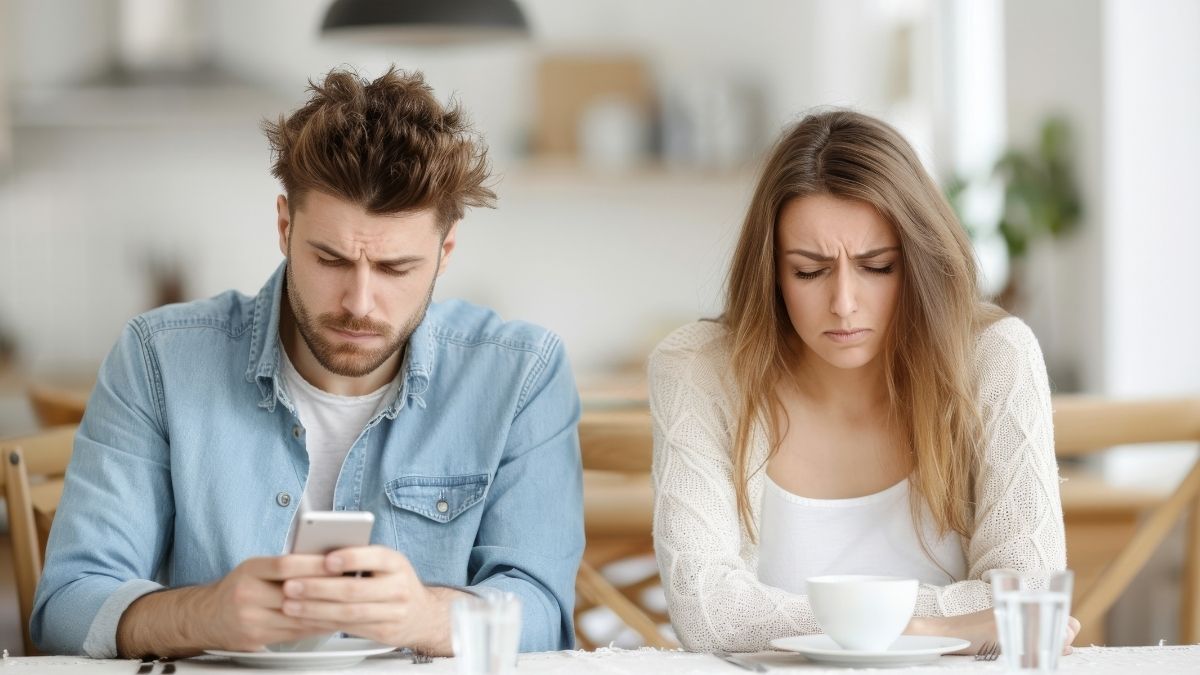 Red Flags: Signs You're Experiencing Dating App Burnout