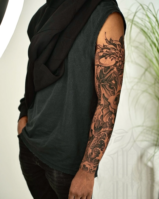 Shaded Chrysanthemum And Wandering Ronin Sleeve