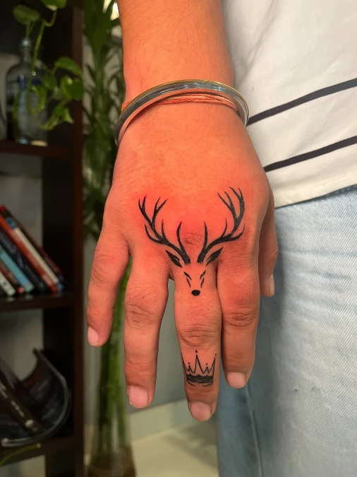 Symmetrical Stag and Crown Duo