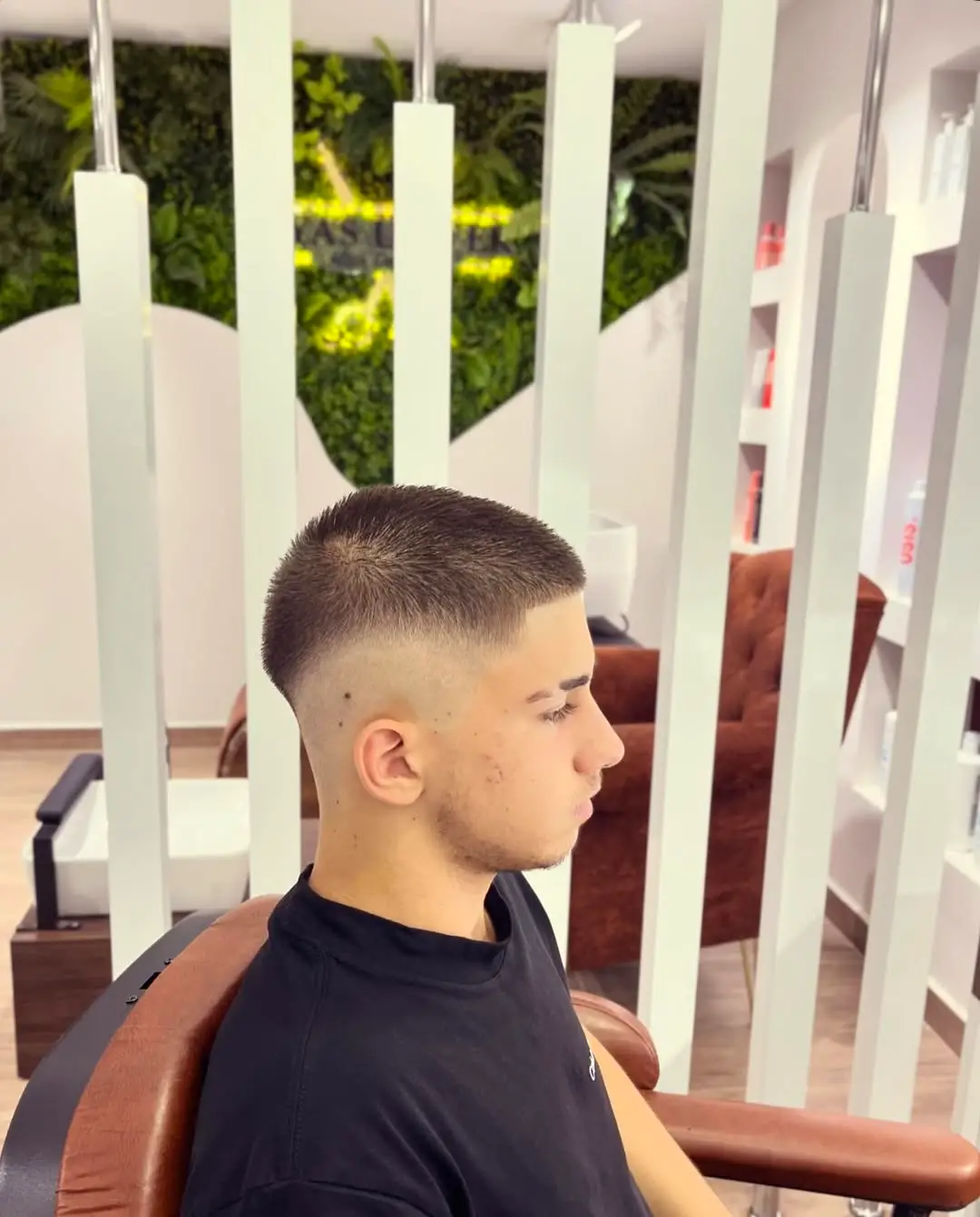 The Clean Buzz with Mid Skin Fade
