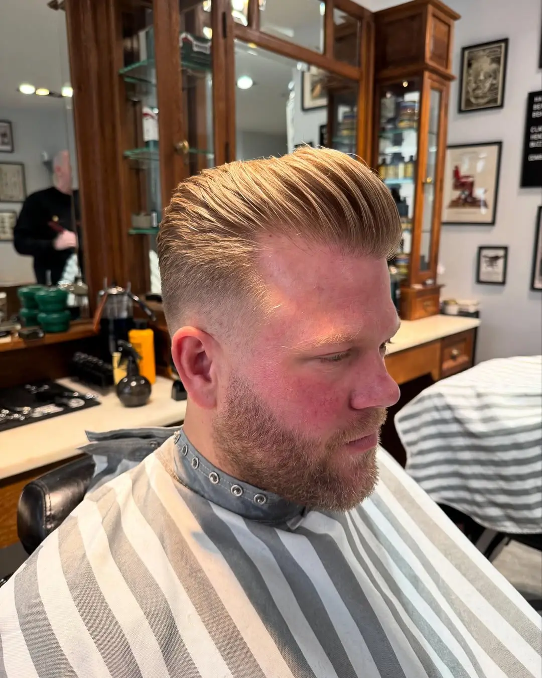The Voluminous Blonde Pompadour