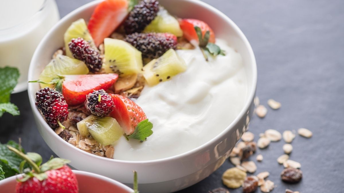 Yogurt (Probiotic Powerhouse)