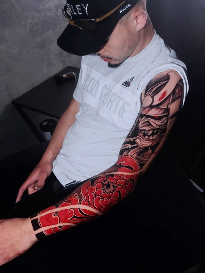 Crimson Peony Sleeve With Armored Samurai Helmet