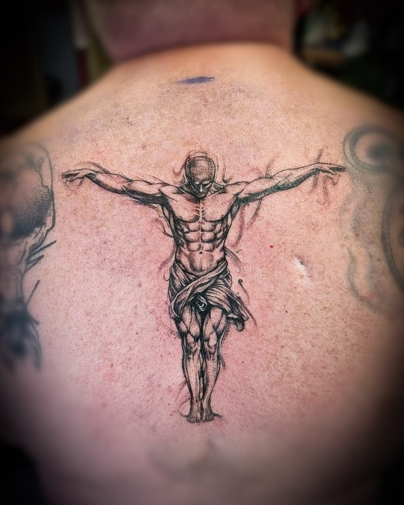 5.Symmetrical Charcoal Figure With Smoked Edges